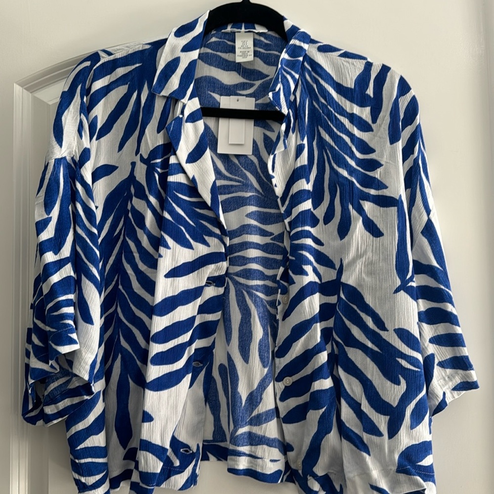 H&M button up summer blouse